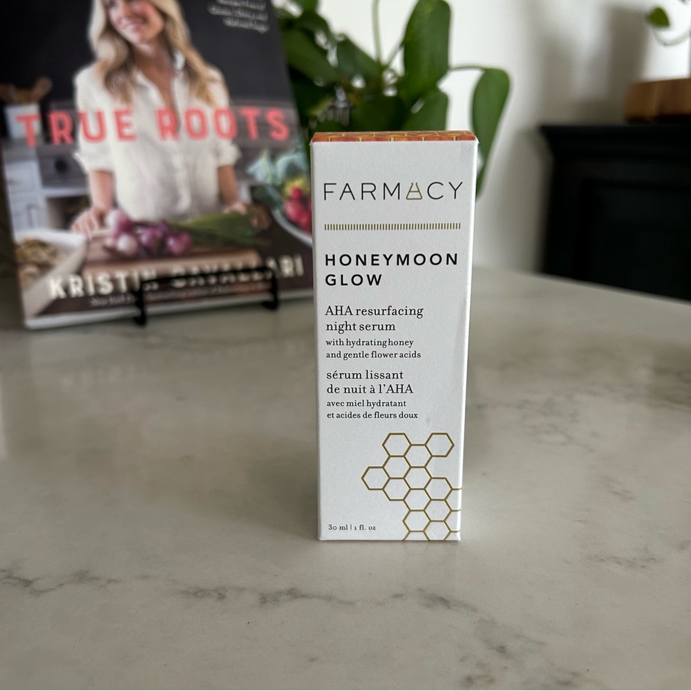 Farmacy Honeymoon Glow AHA Resurfacing Night Serum